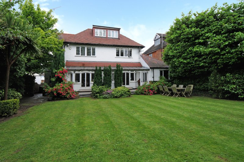 Fitzalan Road, N3 Finchley Residence