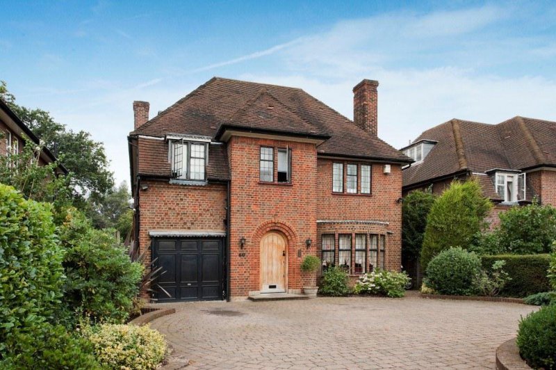 Kingsley Way, N2 6 Bedroom Detached Family Home