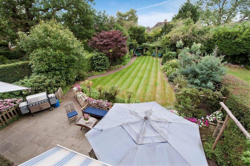 Kingsley Way, N2 6 Bedroom Detached Family Home