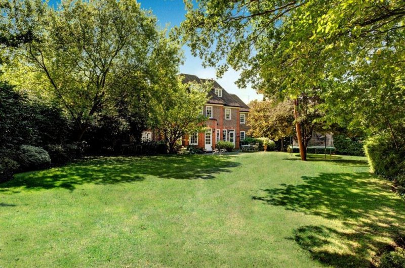 Church Mount, N2 London Church Mount Property for Sale