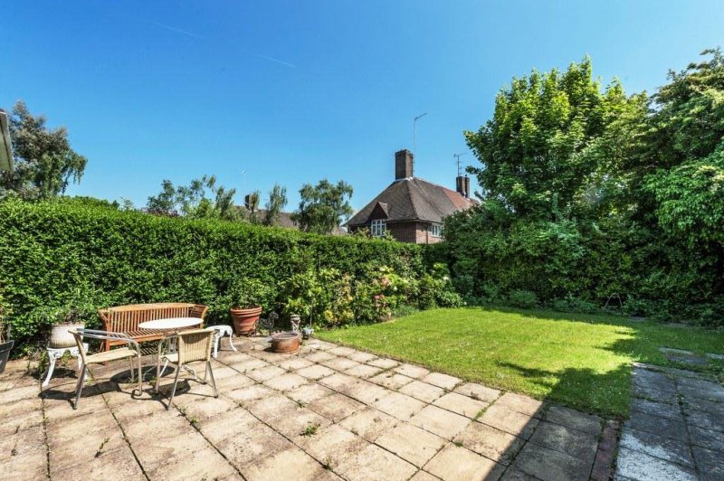 Wildwood Road, NW11 Luxury Home on Wildwood Road