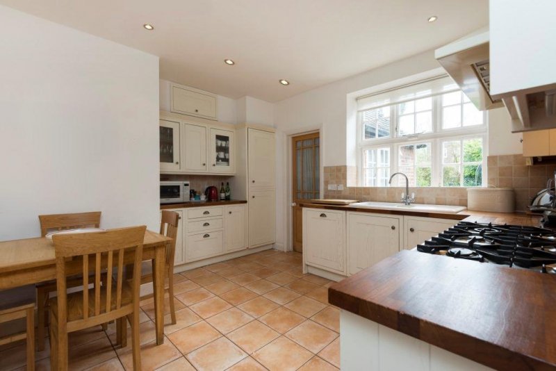 Corringham Road, NW11 Apartments & Houses For Sale Golders Green