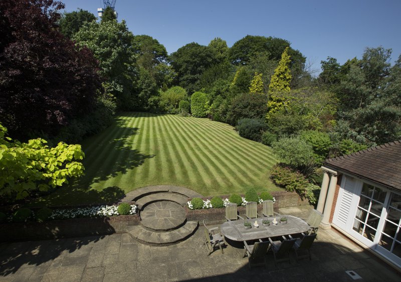 Red Gables, Courtenay Avenue, N6 Apartments & Houses For Sale