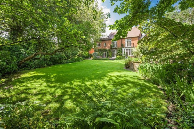 Broadlands Road,N6 Apartments Houses for Sale