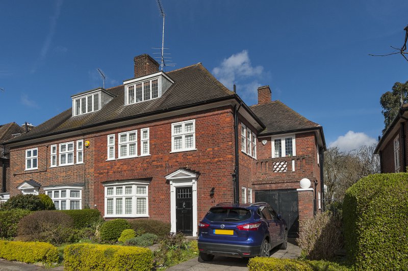 Southway NW11 Five Bedroom Semi Detached House in Southway