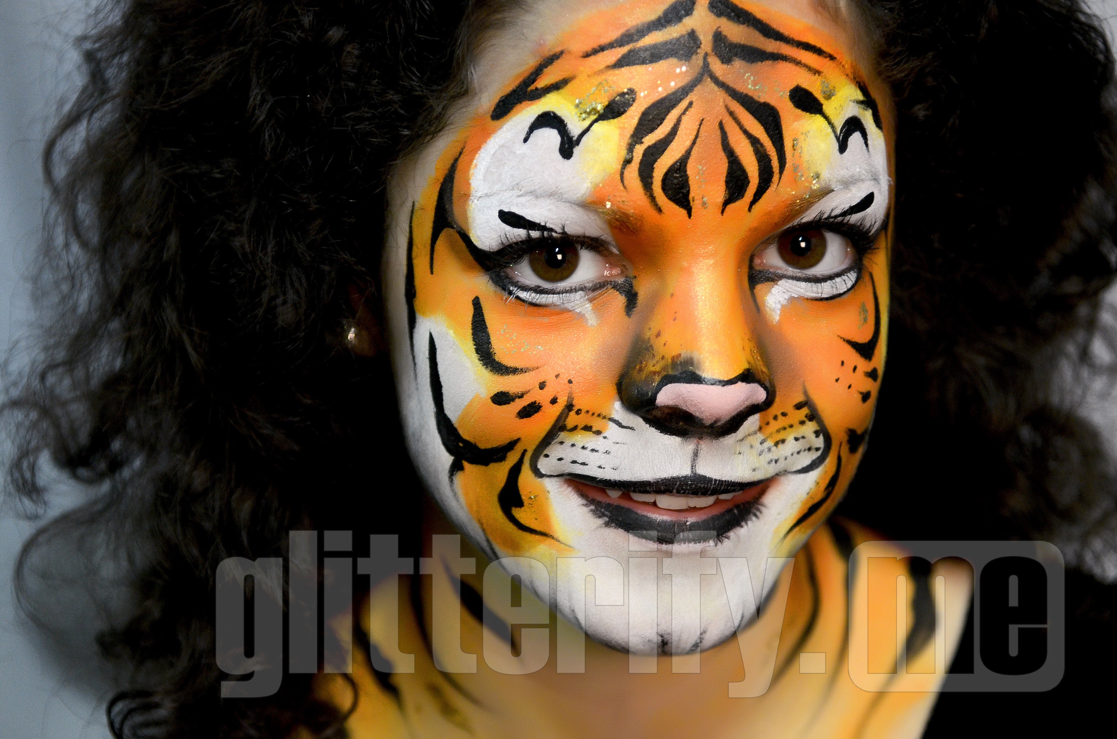 Tiger facepainting stepbystep Glitterify Me