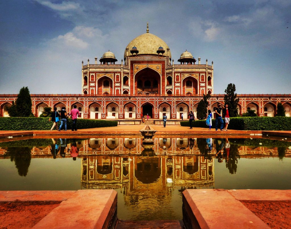 6 Absolute Best Places to Visit when Backpacking Delhi - Global