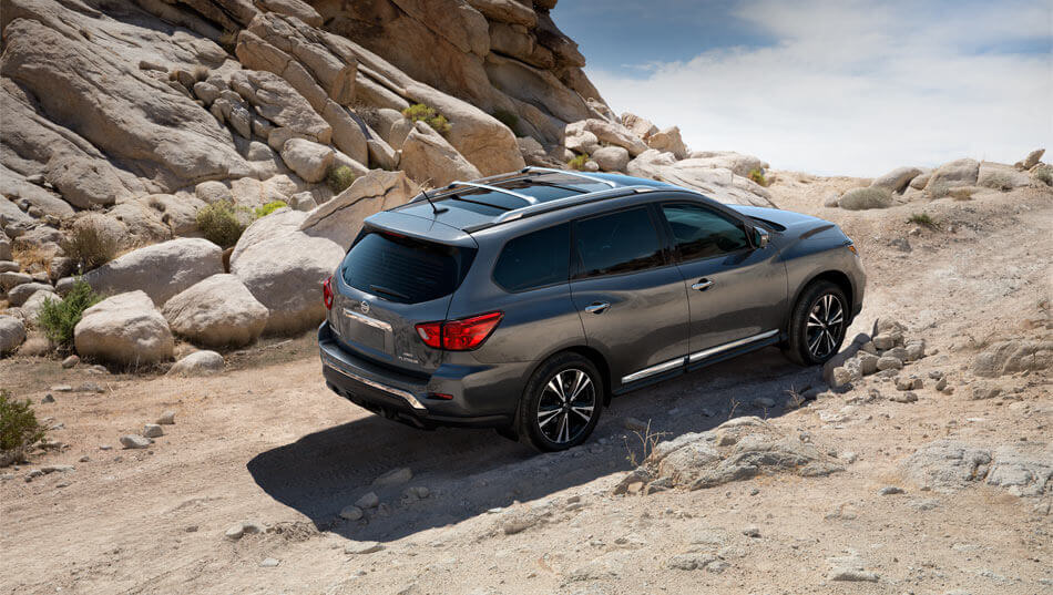 Rent a 4x4 SUV 6/7 Passenger Globe Car & Truck Rentals in Montreal