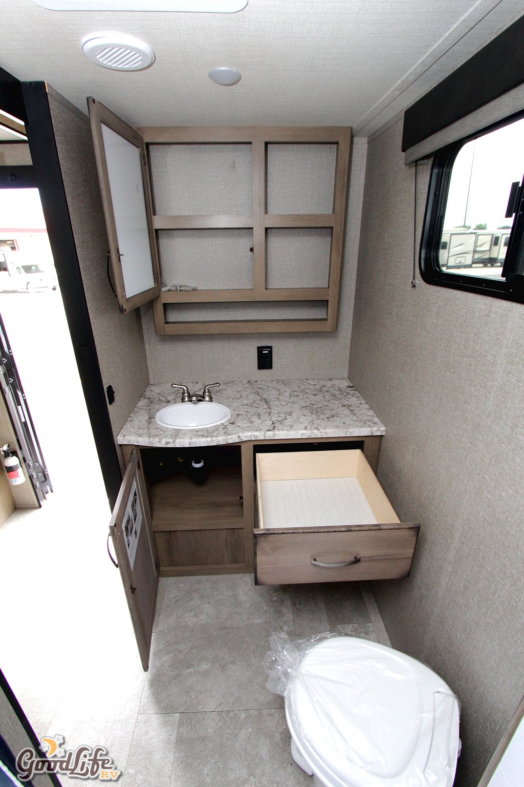 2020 Grand Design Transcend XPLOR 221RB Lite/Hybrid Good Life RV