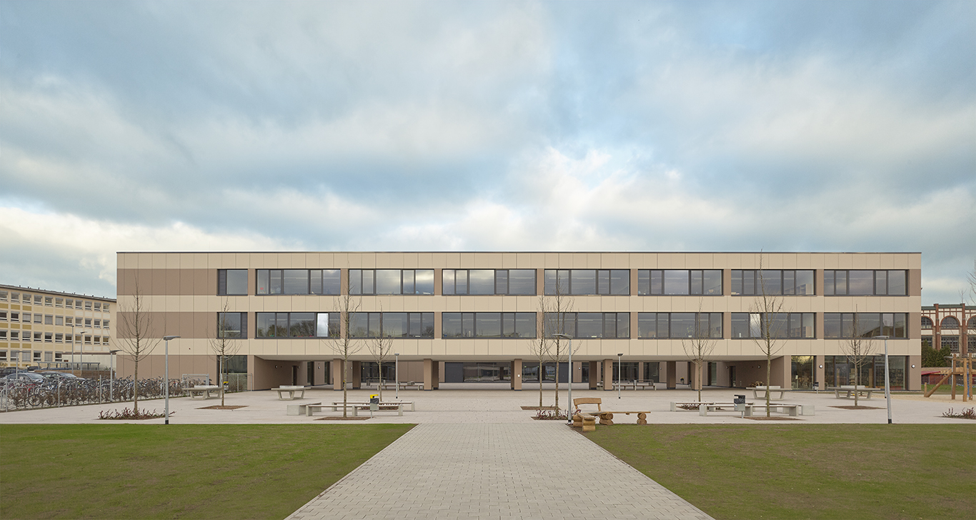 Integrierte Gesamtschule Frankfurt Glück + Partner