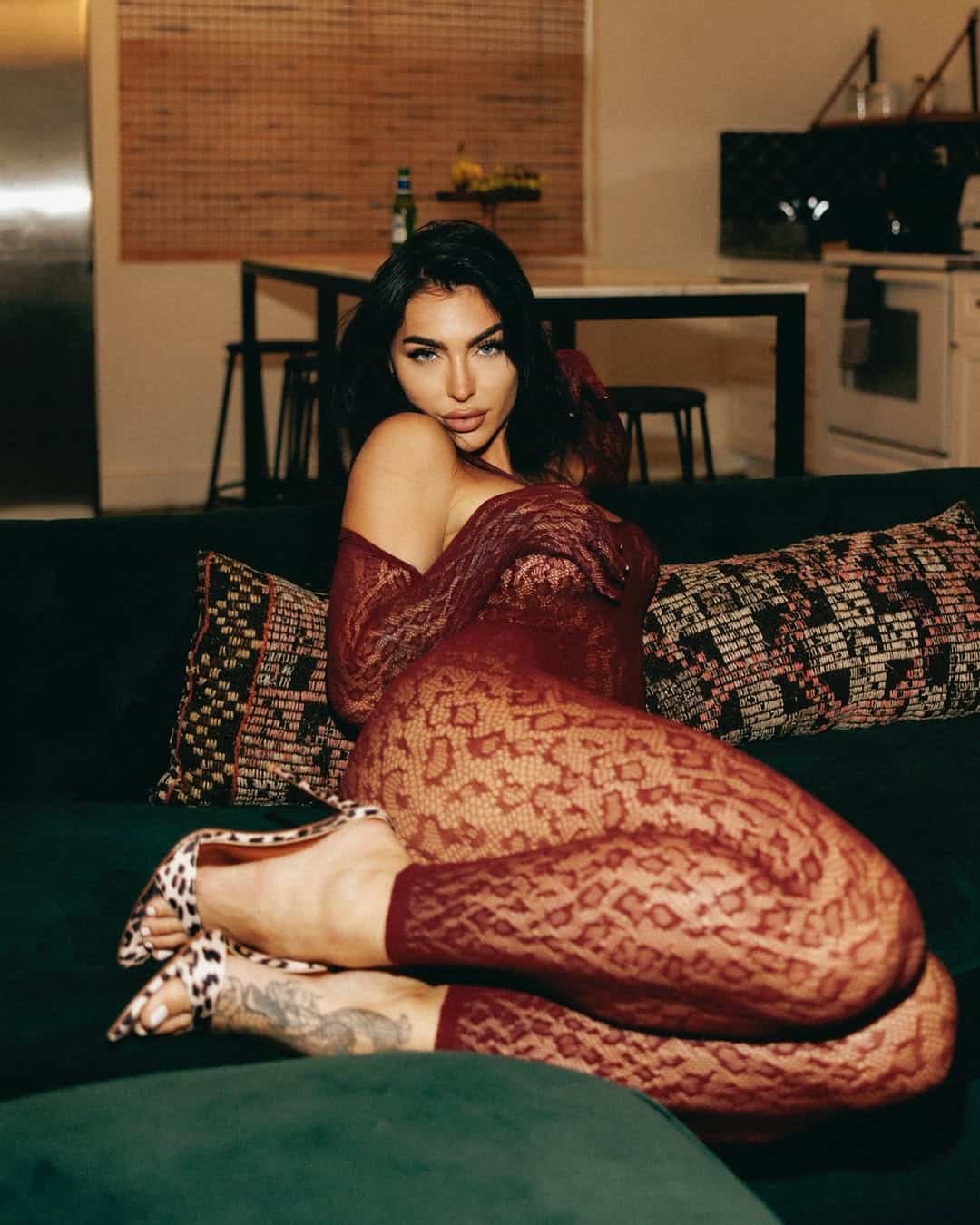 Emily Rinaudo (emjayplays) - Age, Height, Net Worth, Boyfriend