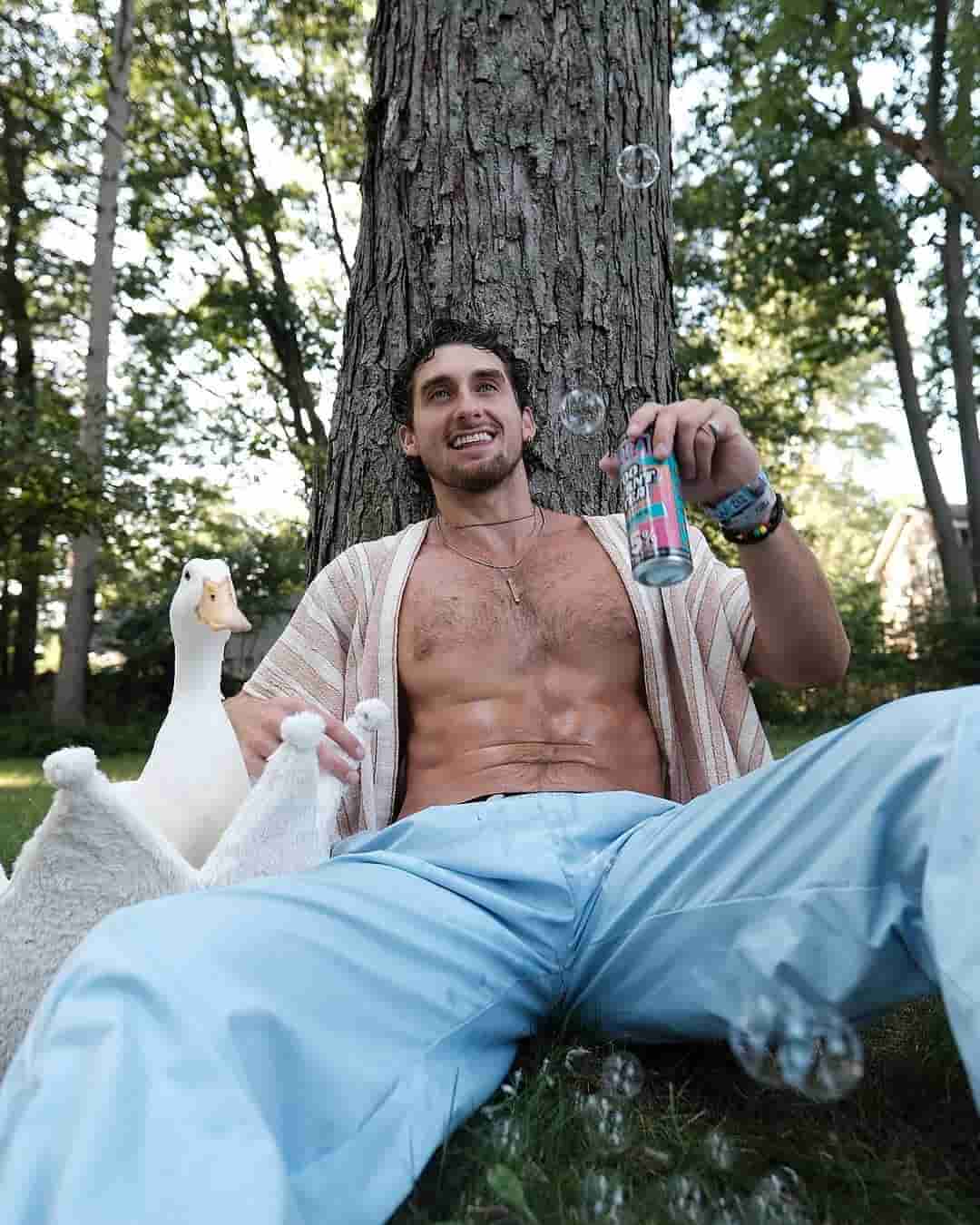 TooturntTony Age, Height, Net Worth, Girlfriend, Bio, Facts,