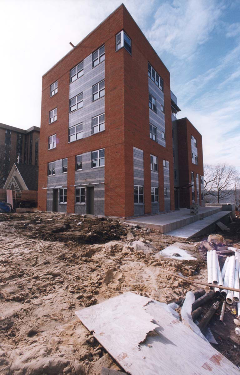 proj-locust-hill-001