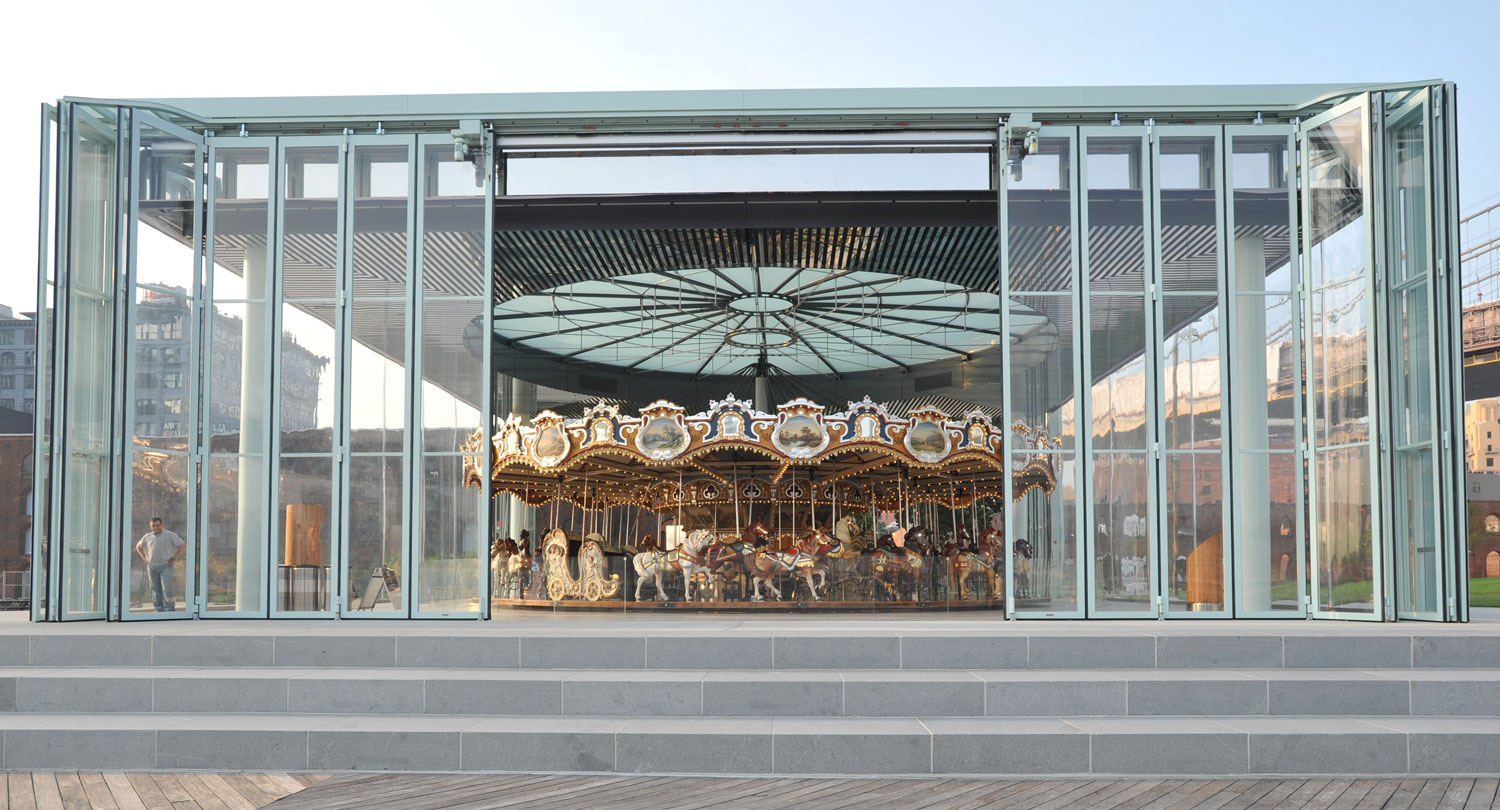 proj-janes-carousel-000b