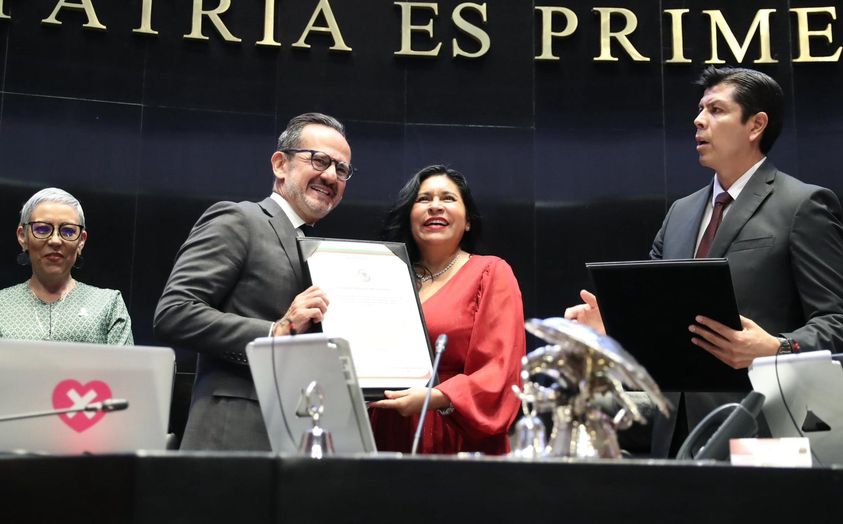Mexican Senate unanimously confirms the appointment of Enrique Javier