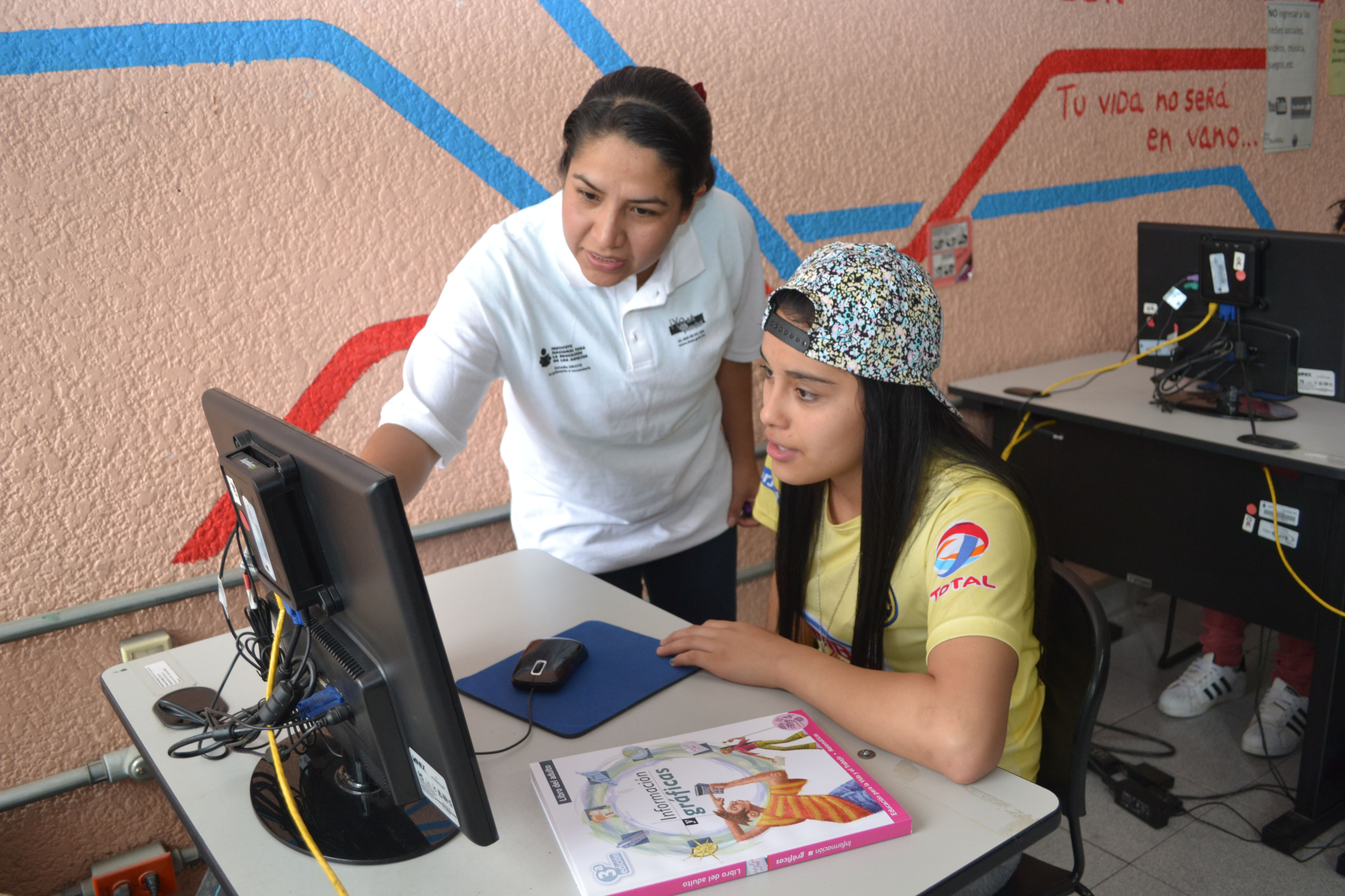 TRABAJA INEA EN EL FORTALECIMIENTO DE LA FORMACIÓN DE