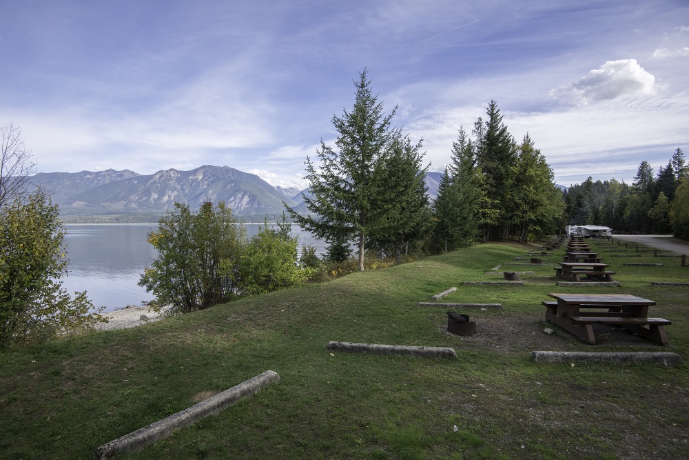 Arrow Lakes (Shelter Bay) Go Camping BC