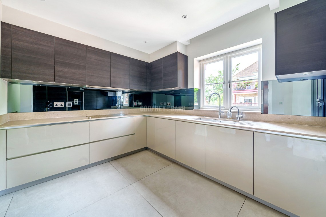 Hammers Lane, Mill Hill, 3 bedroom, Apartment