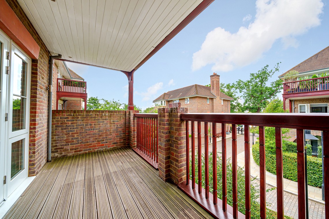 Hammers Lane, Mill Hill, 3 bedroom, Apartment