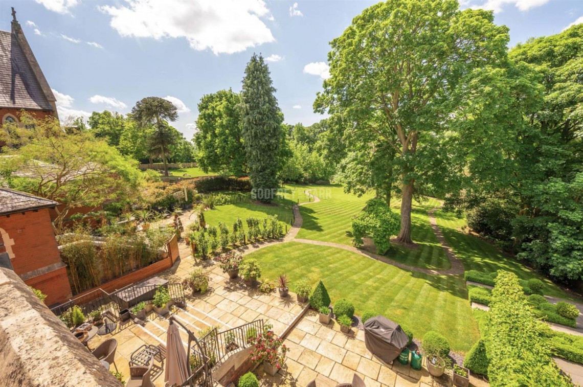 The Ridgeway, Mill Hill, 2 bedroom, Apartment