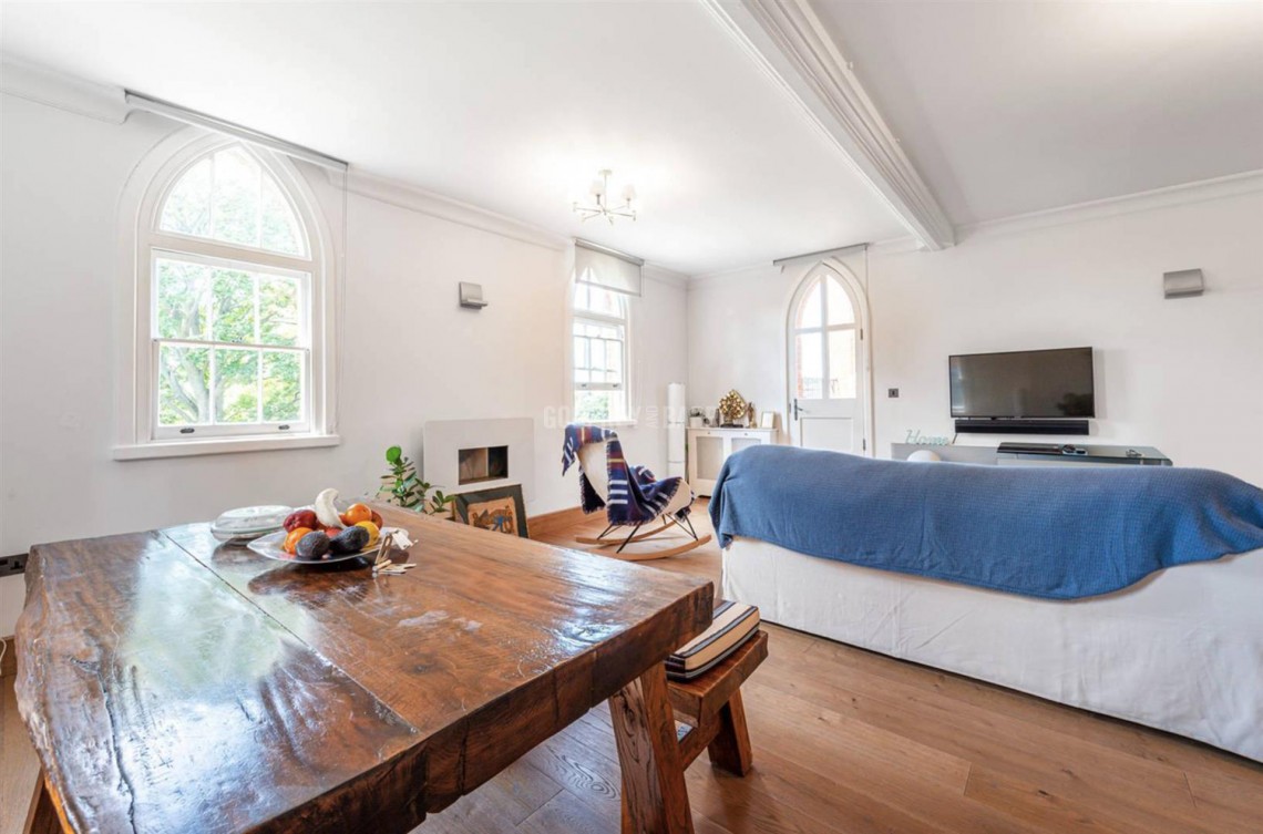 The Ridgeway, Mill Hill, 2 bedroom, Apartment