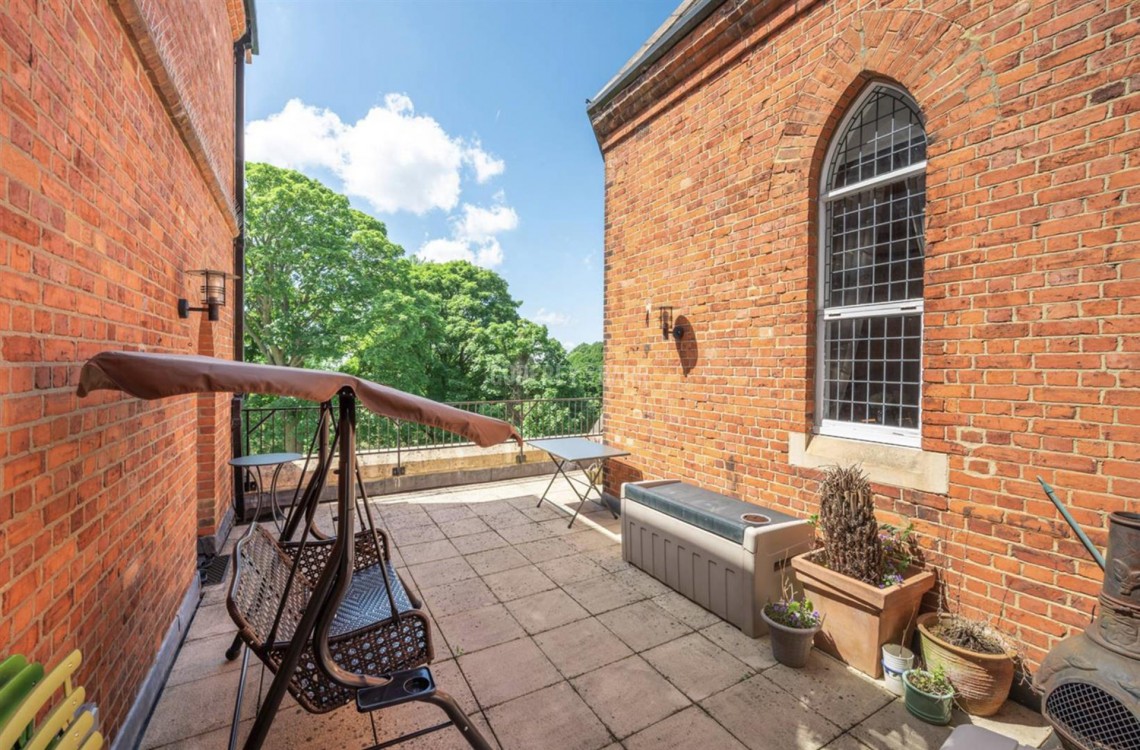The Ridgeway, Mill Hill, 2 bedroom, Apartment