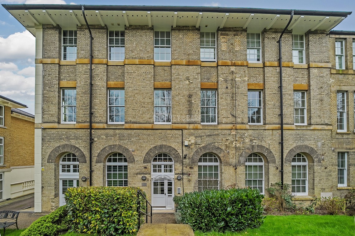 St Vincents Lane, Mill Hill Village, 3 bedroom, Apartment