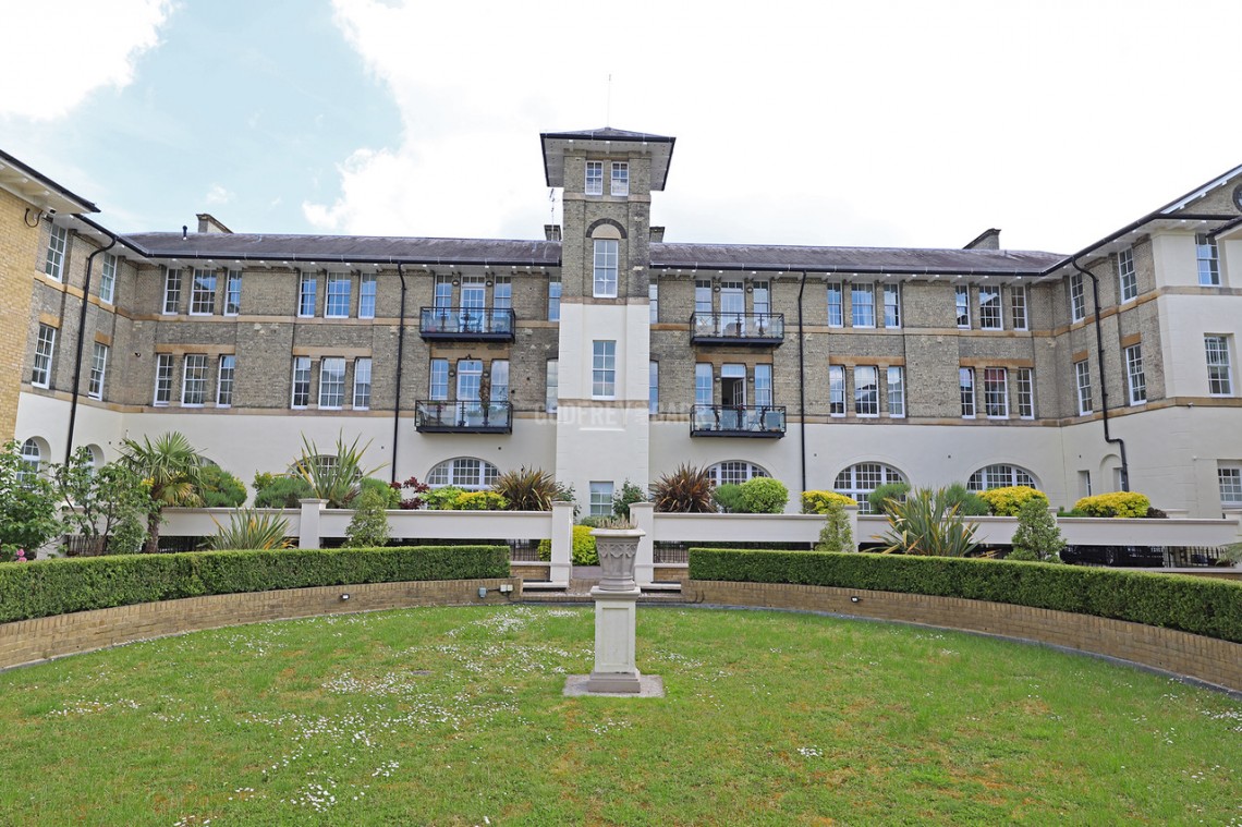 St Vincents Lane, Mill Hill Village, 3 bedroom, Apartment