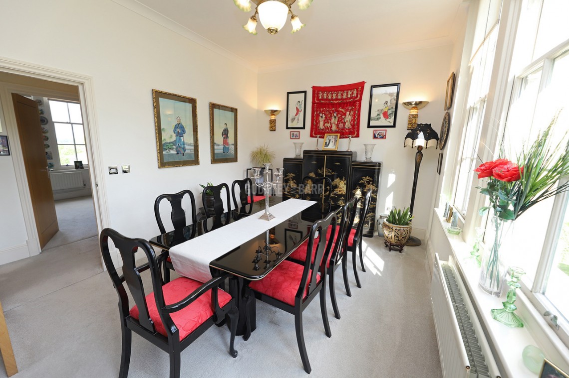 St Vincents Lane, Mill Hill Village, 3 bedroom, Apartment