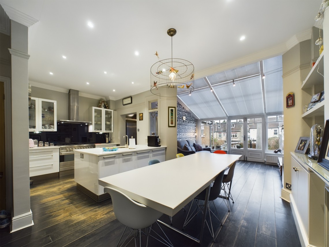 Queens Avenue, Finchley, 4 bedroom, SemiDetached