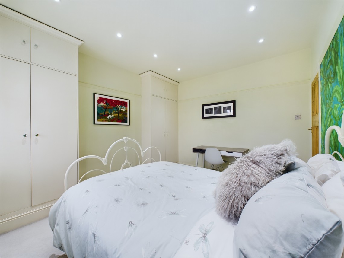 Queens Avenue, Finchley, 4 bedroom, SemiDetached