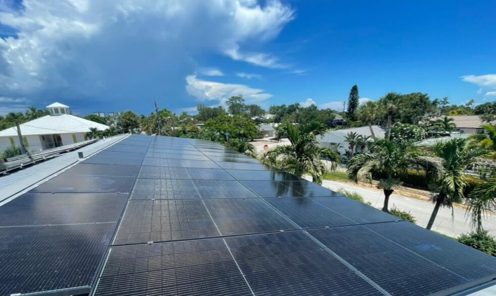 How Long Do Solar Panels Last in Florida? EHS Solar Energy