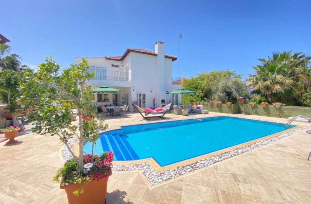 Chatalkoy Northern Cyprus 4 bedroom luxury villa for sale in Northern Cyprus