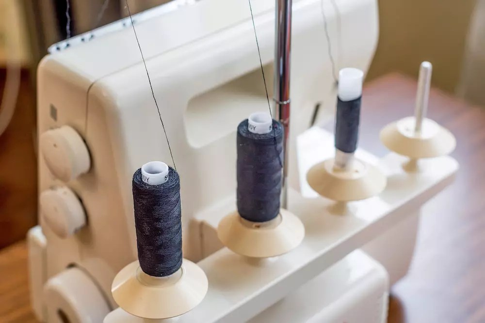 What is the Difference Between a Sewing Machine and a Serger Machine