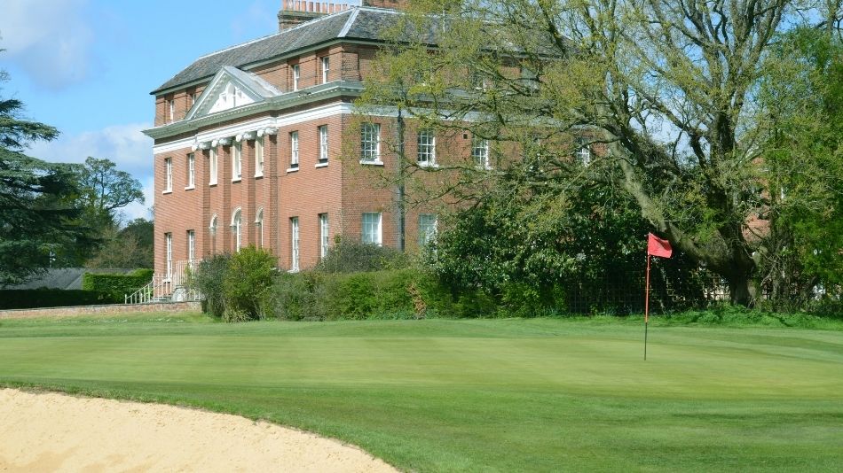 Calcot Park appoints Clayton, DeVries & Pont to develop course plan