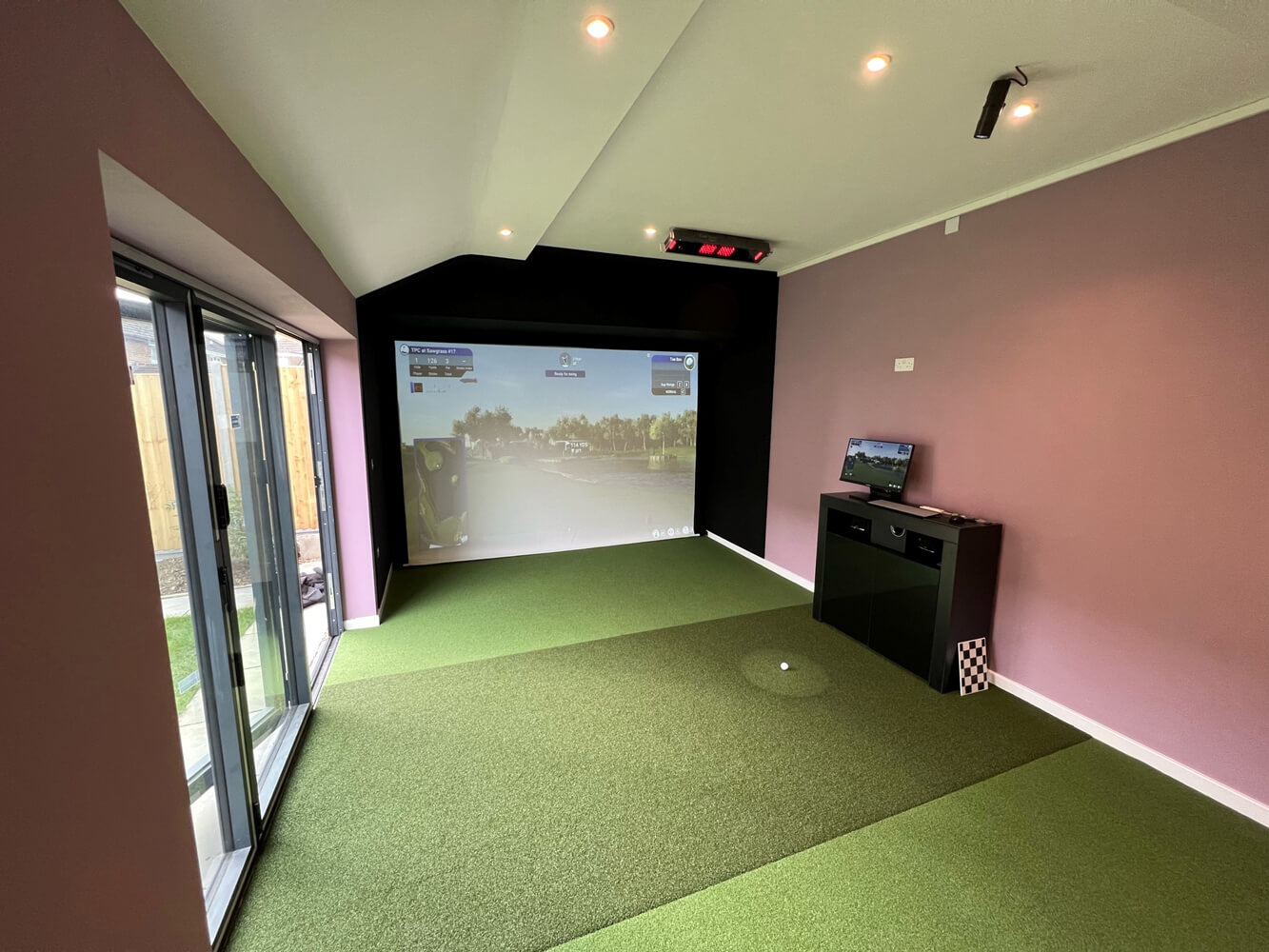 Chipping Norton Golf Simulators and Golf Monitors bespoke golf system