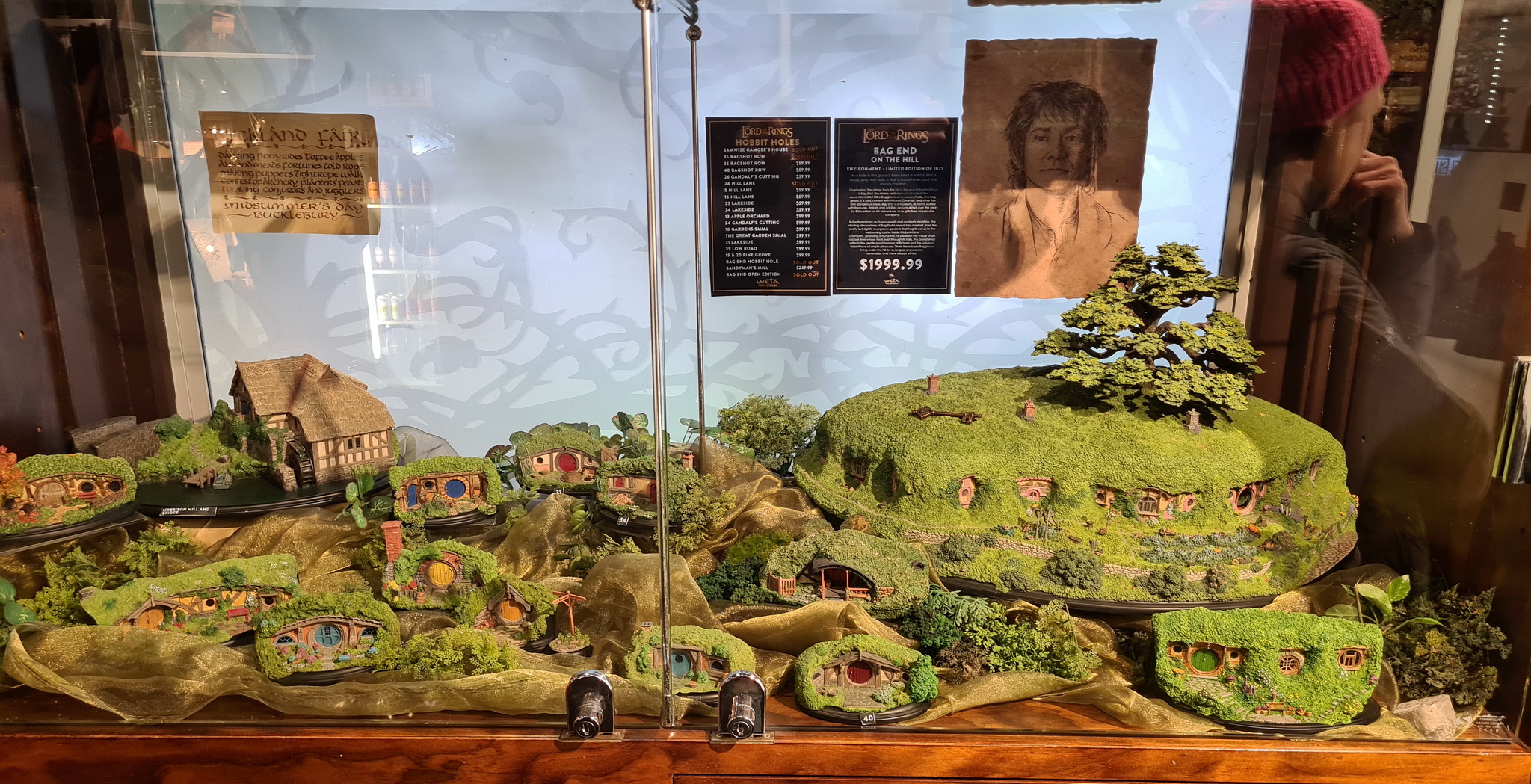 The Lord of the Rings Bag End On The Hill Environment