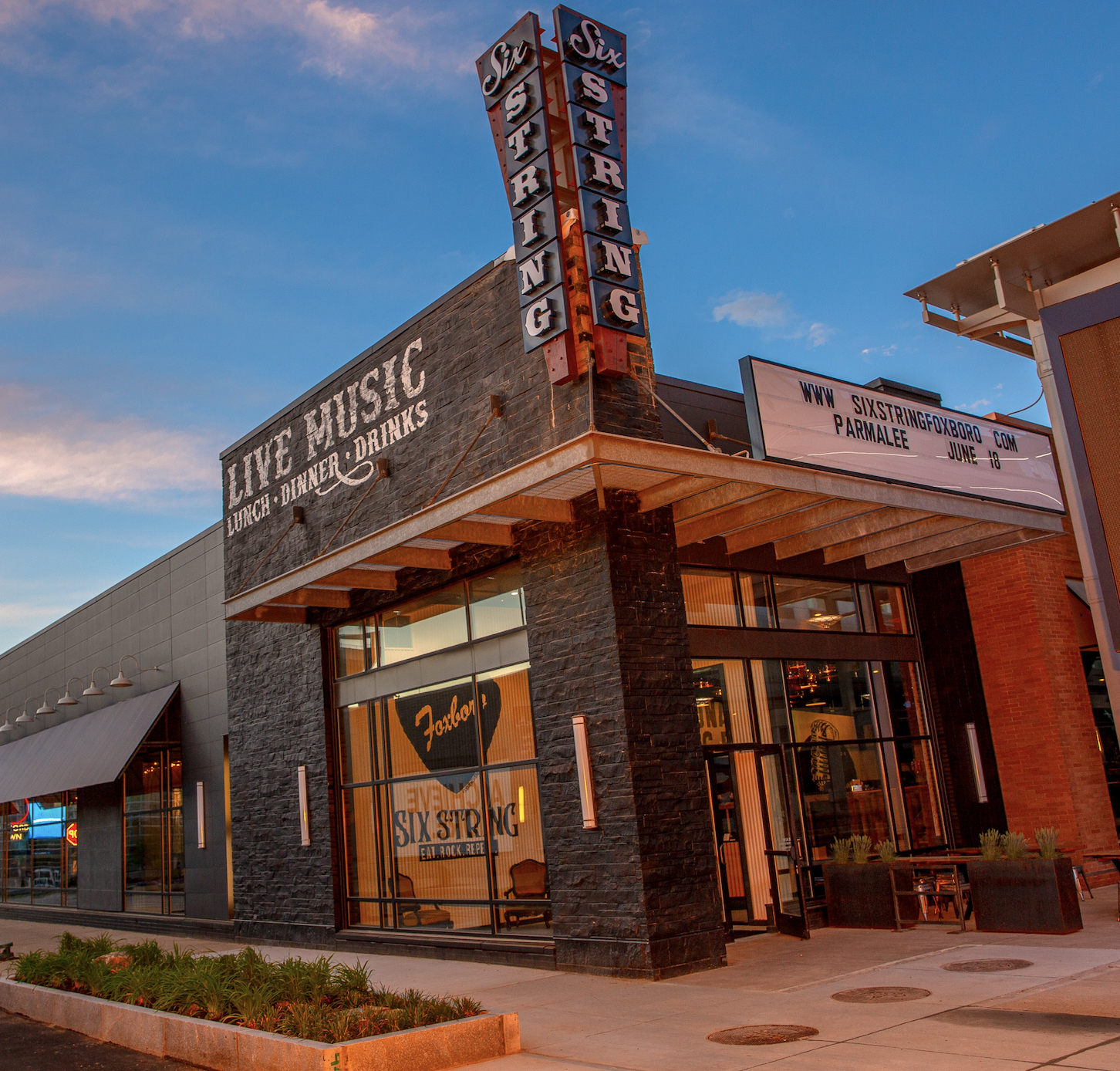 GoLocalProv Six String Grill & Stage Opens at Patriot Place