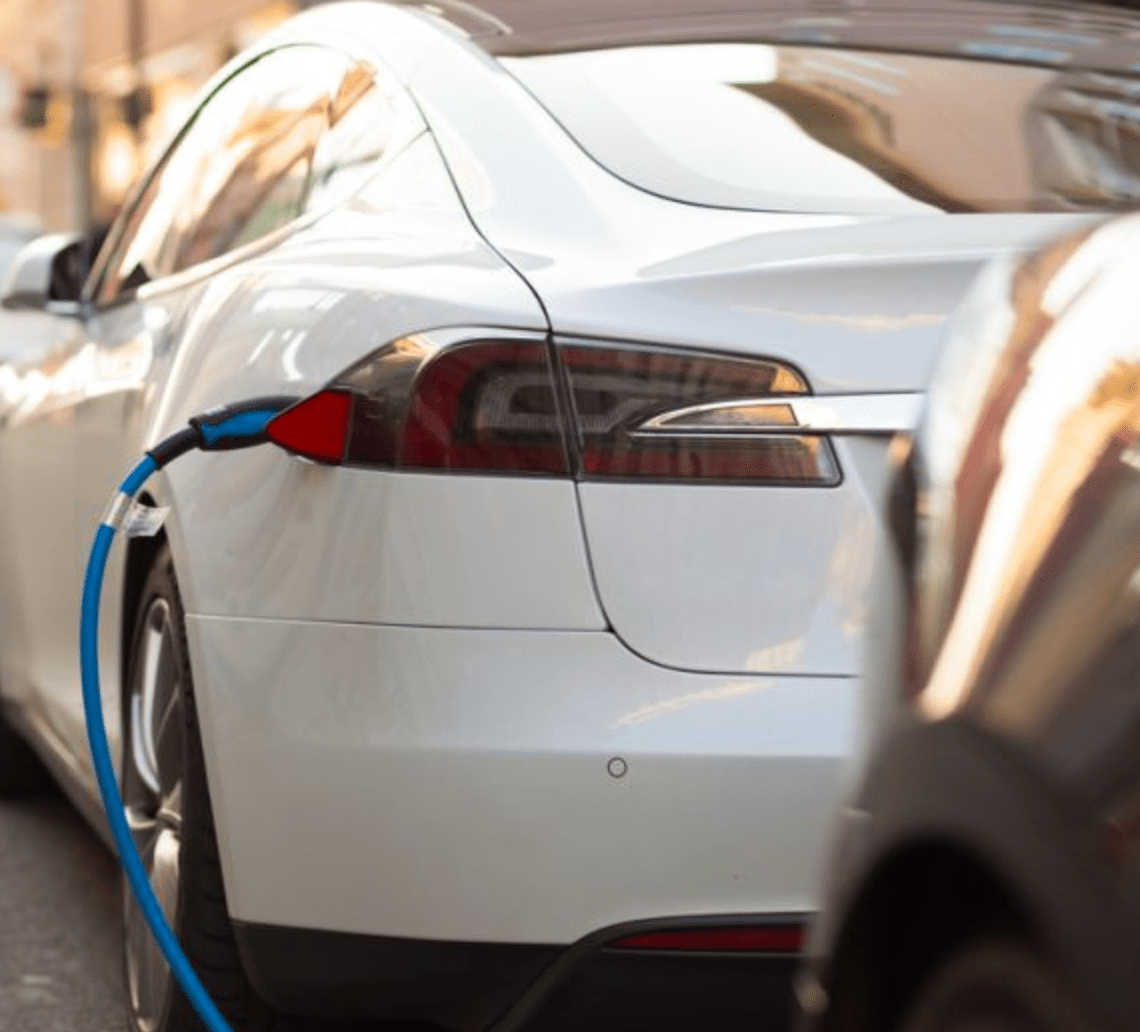 GoLocalProv Freezing Temperatures Cut Electric Vehicle Range by 41