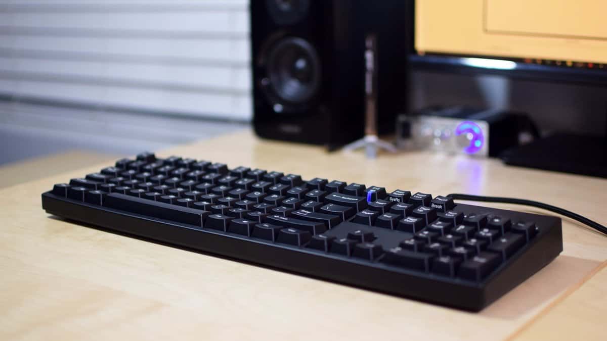 Best Quiet Mechanical Keyboards for Office or Gaming in