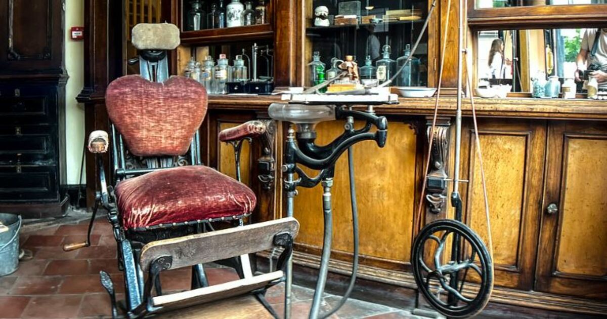 The Evolution Of Dental Chairs Good Old Days