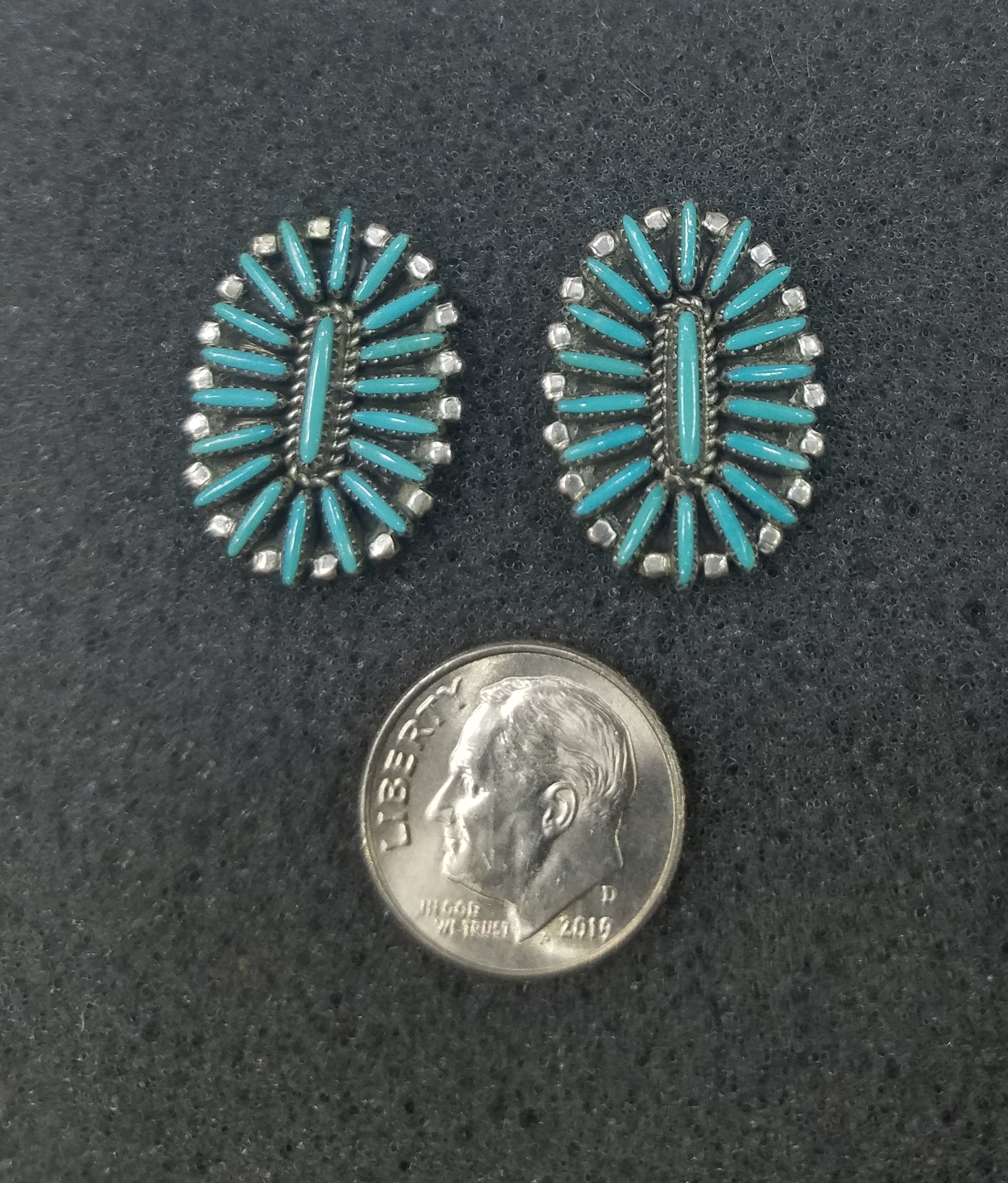 Vintage Signed Zuni Needlepoint Turquoise Cluster Sterling Silver Earrings