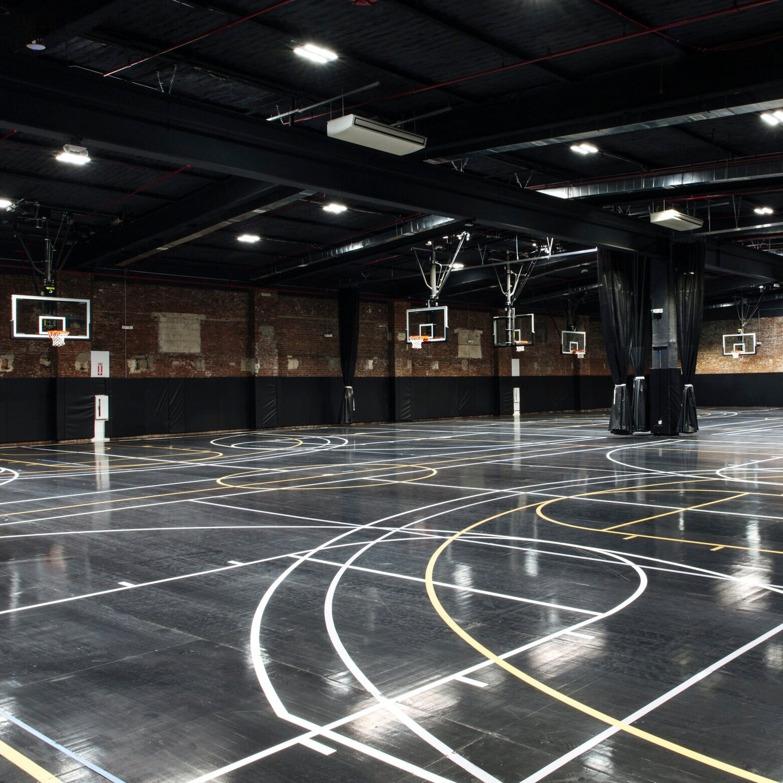 GoodRun • Rent indoor courts & discover pickup games