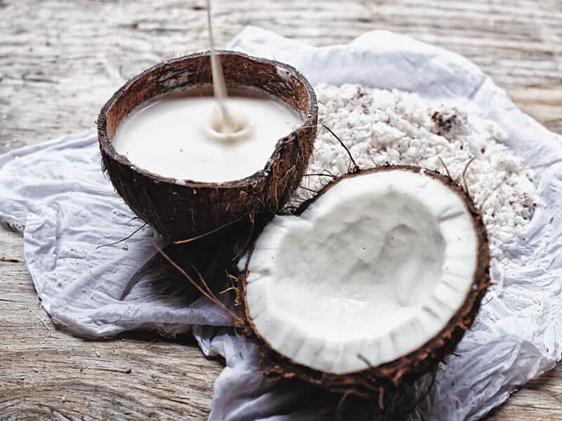 What Does Coconut Milk Taste Like? Taste It Right Now!