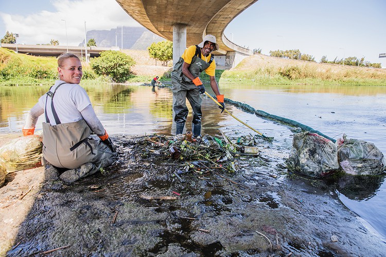 Small organisation fights pollution in Cape Town rivers