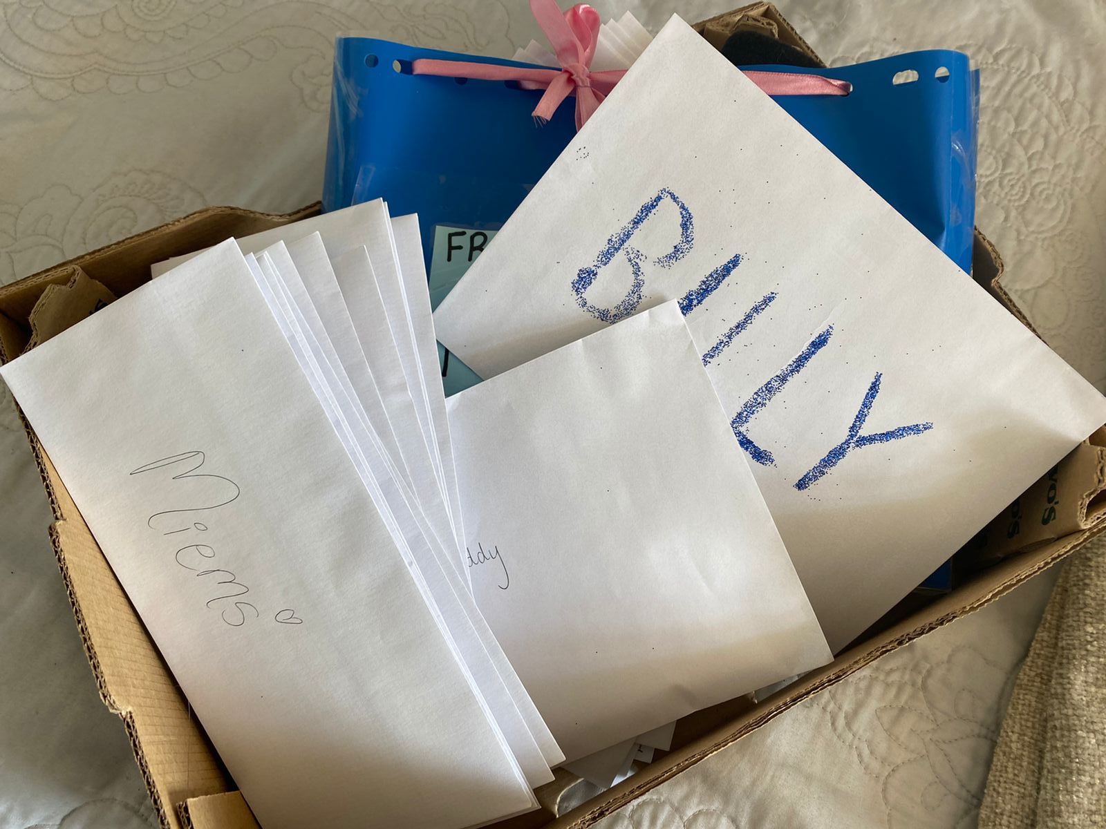 University Students in Hostel Write Letters to Elderly during Pandemic