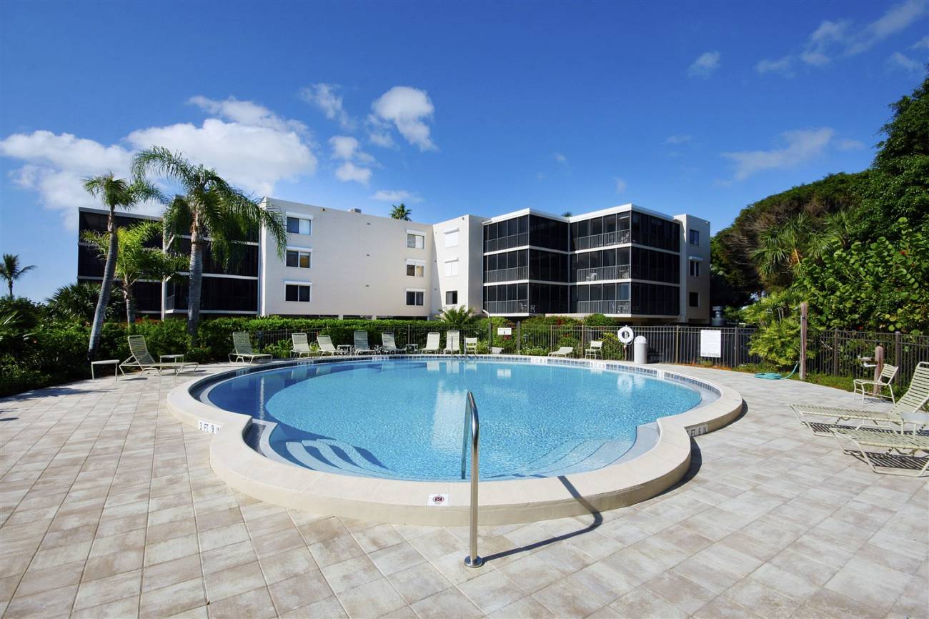 Atrium Vacation Condo Rentals