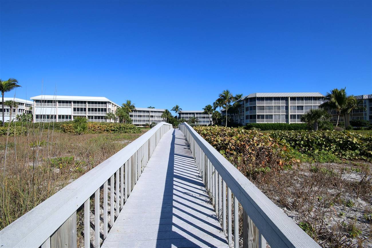 Somerset at the Reef Vacation Rental Condos