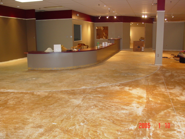 Acid Stained Floor - Furniture Store (640 x 480 Pixel)