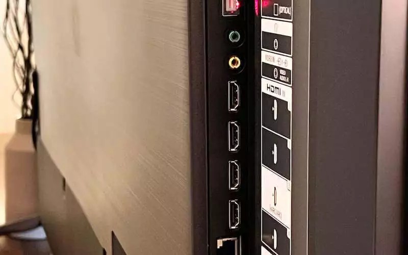 Why Won't My TV Turn On? (Try these Fixes!) Gotechtor